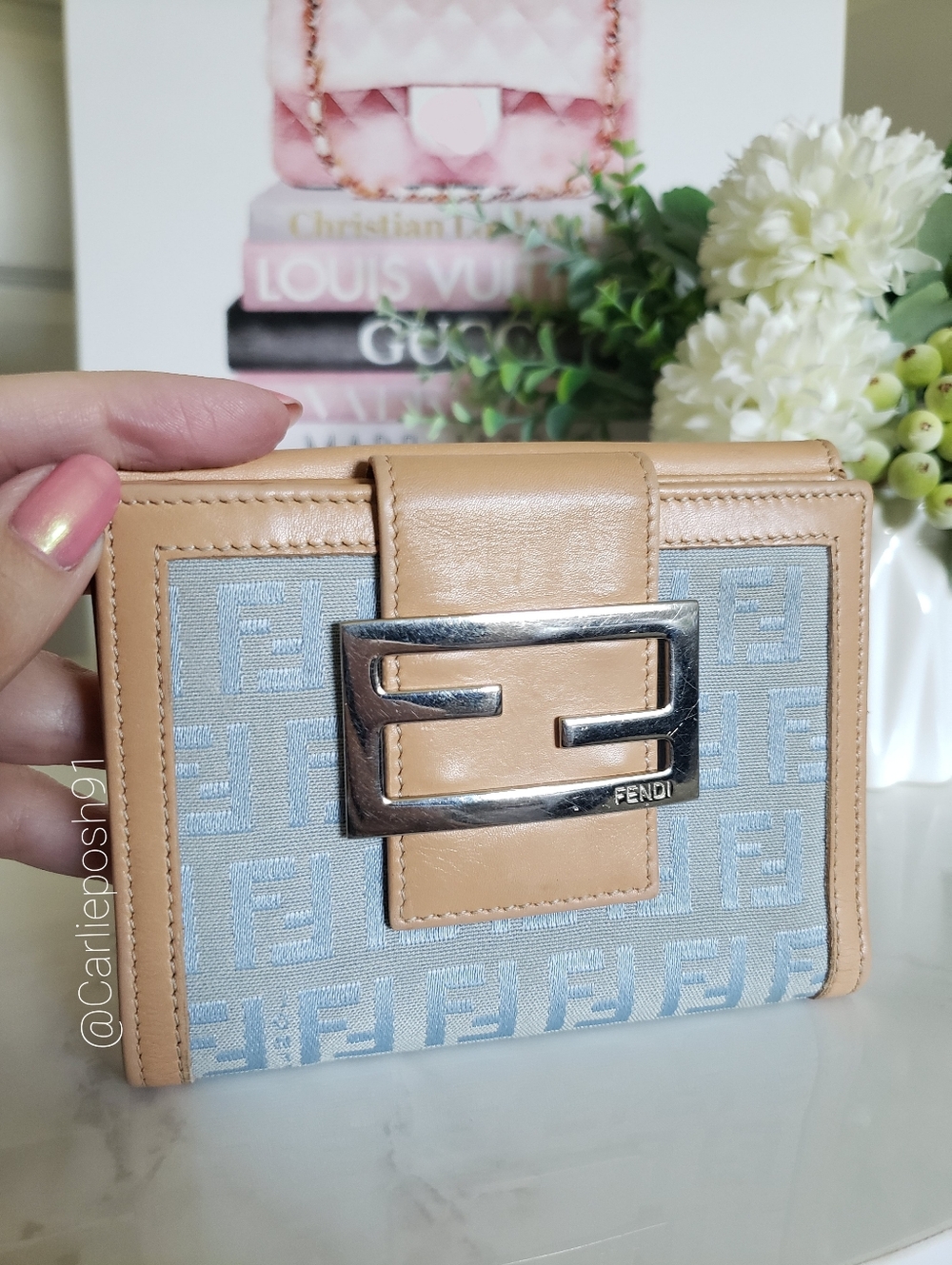Authentic Pre-owned Fendi Zucchino FF Light Blue Compact Wallet - Picture 5 of 16